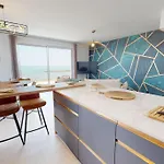 Spendide Confort, Archipel T4 En Bord De Plage, Avec Grande Terrasse Amenagee,spa Et Parking Prive * Valras-Plage