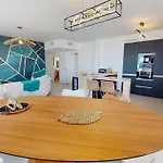 Spendide Confort, Archipel T4 En Bord De Plage, Avec Grande Terrasse Amenagee,spa Et Parking Prive Lägenhet