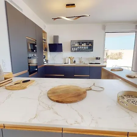 Spendide Confort, Archipel T4 En Bord De Plage, Avec Grande Terrasse Amenagee,spa Et Parking Prive * Valras-Plage
