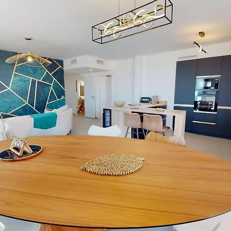 Spendide Confort, Archipel T4 En Bord De Plage, Avec Grande Terrasse Amenagee,spa Et Parking Prive Apartment
