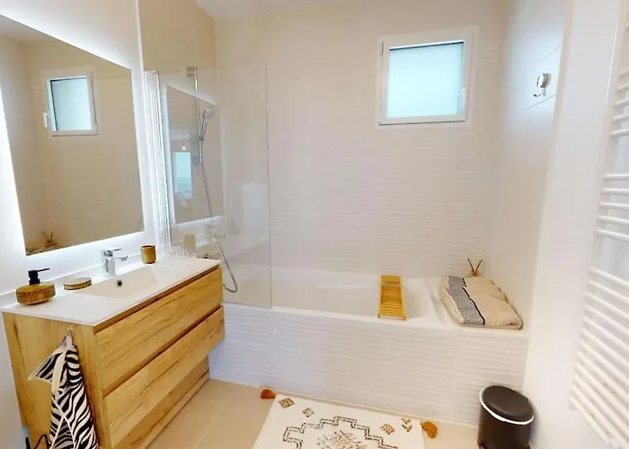 Spendide Confort, Résidence Archipel T4 En Bord De Plage, Avec Grande Terrasse Aménagée,spa Et Parking Privé