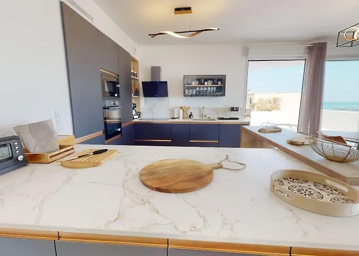 Spendide Confort, Résidence Archipel T4 En Bord De Plage, Avec Grande Terrasse Aménagée,spa Et Parking Privé * Valras-Plage