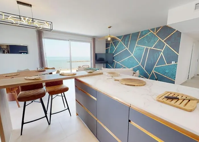 Spendide Confort, Résidence Archipel T4 En Bord De Plage, Avec Grande Terrasse Aménagée,spa Et Parking Privé * Valras-Plage